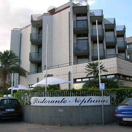 Hotel Neptunus Nettuno Exteriör bild
