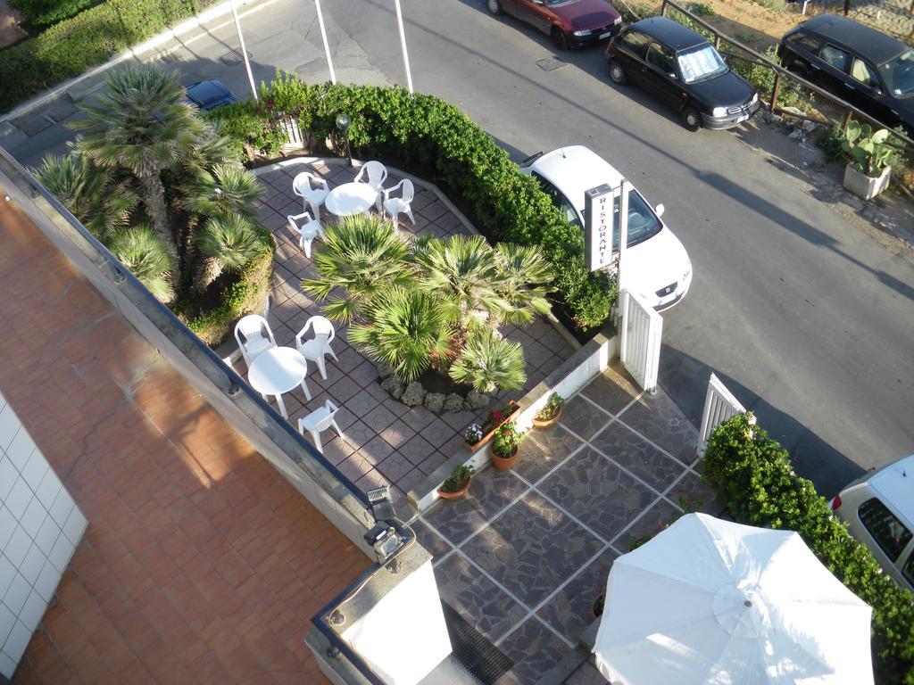 Hotel Neptunus Nettuno Exteriör bild