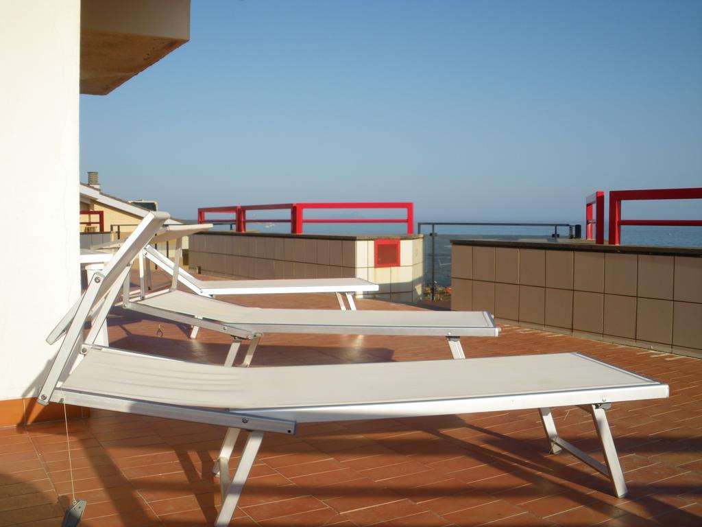 Hotel Neptunus Nettuno Exteriör bild