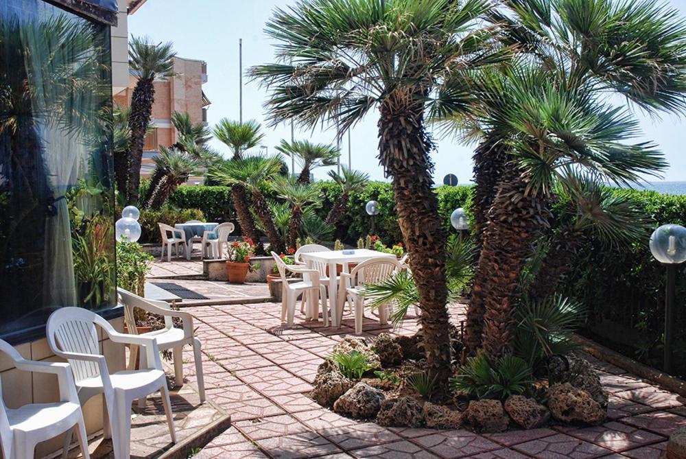 Hotel Neptunus Nettuno Exteriör bild